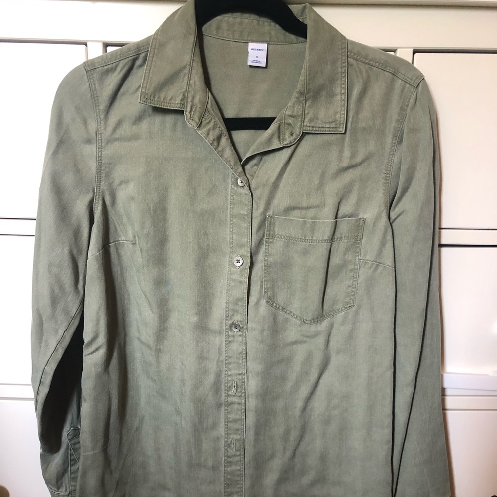 NWOT Old Navy Button Up Tencel Top, Small